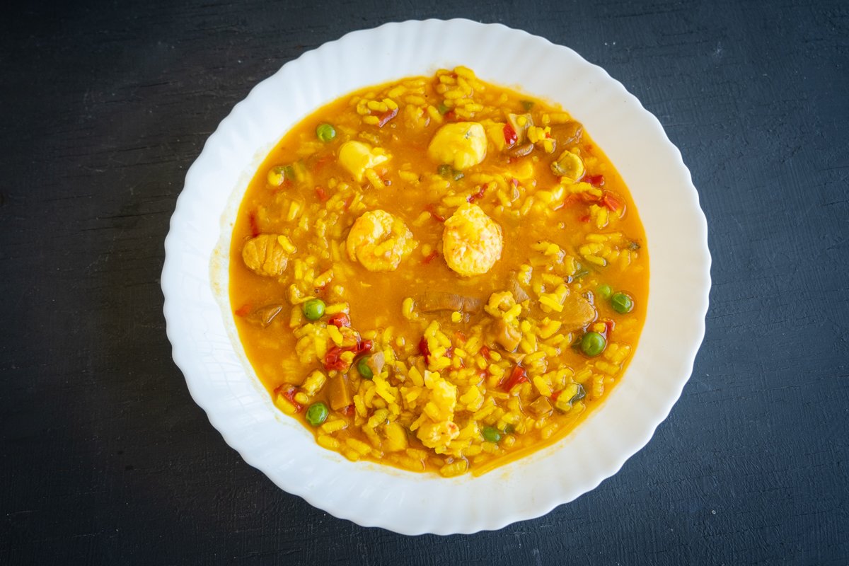 Arroz marinero en cazuela